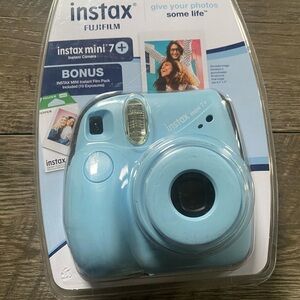 Fujifilm Instax Mini 7+ Instant Camera - Light Blue